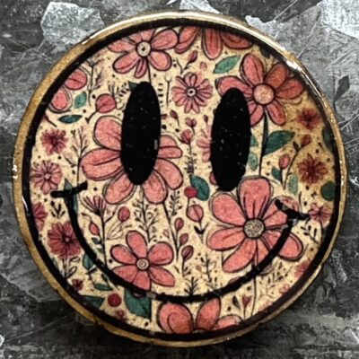 Pink Flower Smiley Magnet 30mm